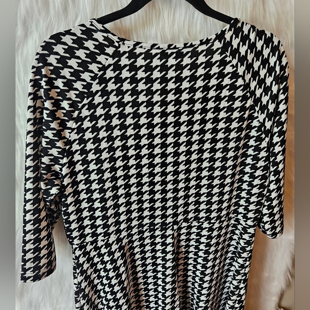 Shein Curve 3/4 Length Sleeve Houndstooth Dress - Picture 5 of 8